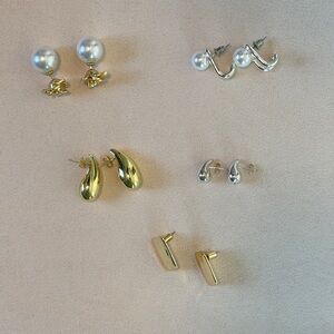 Bundle 2 for $30! Women's Lot of 5 Pairs Earrings Faux Pearl Gold & Silver